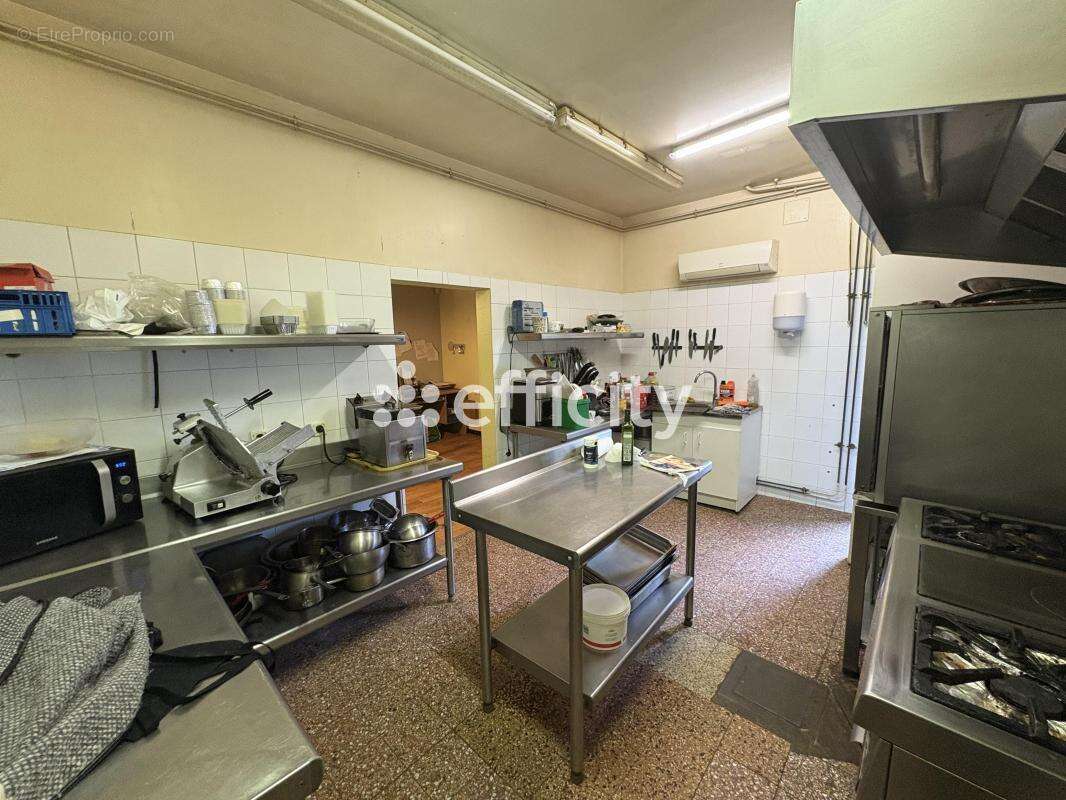 Commerce à CHANEINS