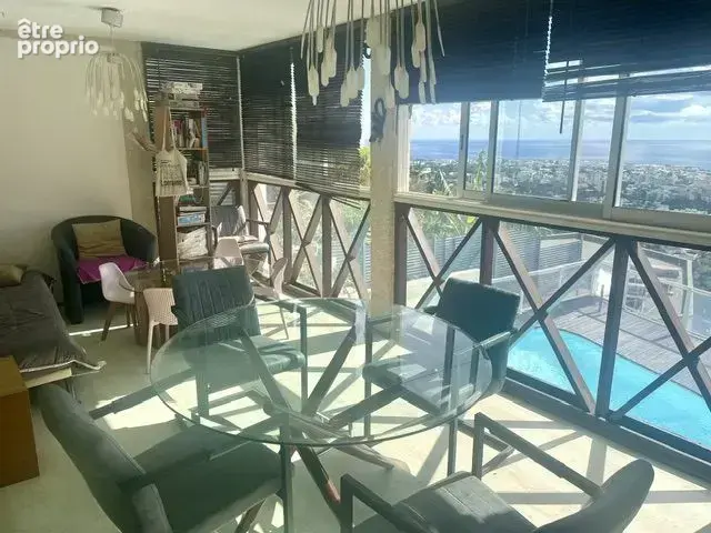 Maison 186 m² à Saint-Denis  - photo 2