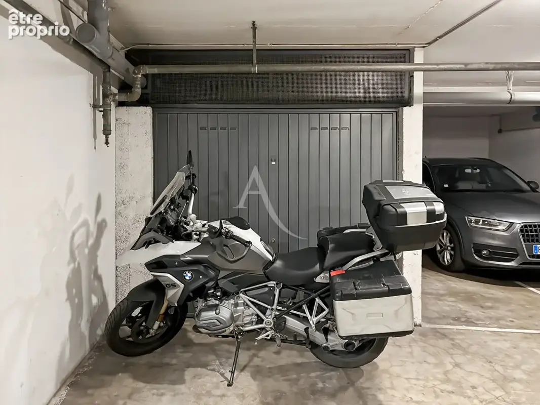 **Le Cannet Mairie ** Superbe 2/3 pièces avec terrasse vue mer** 83m² + box - photo 12