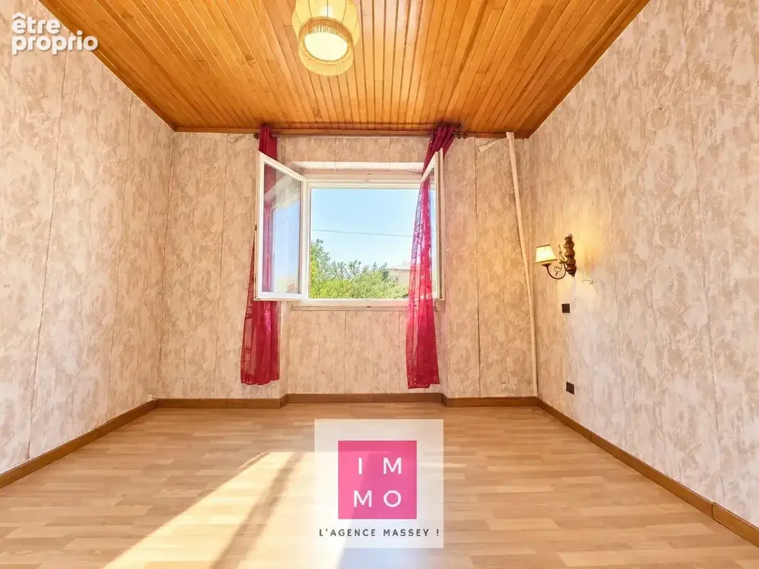 Charmante maison t3 sur deux niveaux  avec garage 20 m² et  des combles de 56 m² ! - photo 9