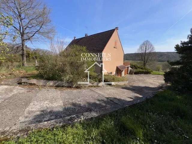 Maison à VILLENEUVE-SUR-YONNE