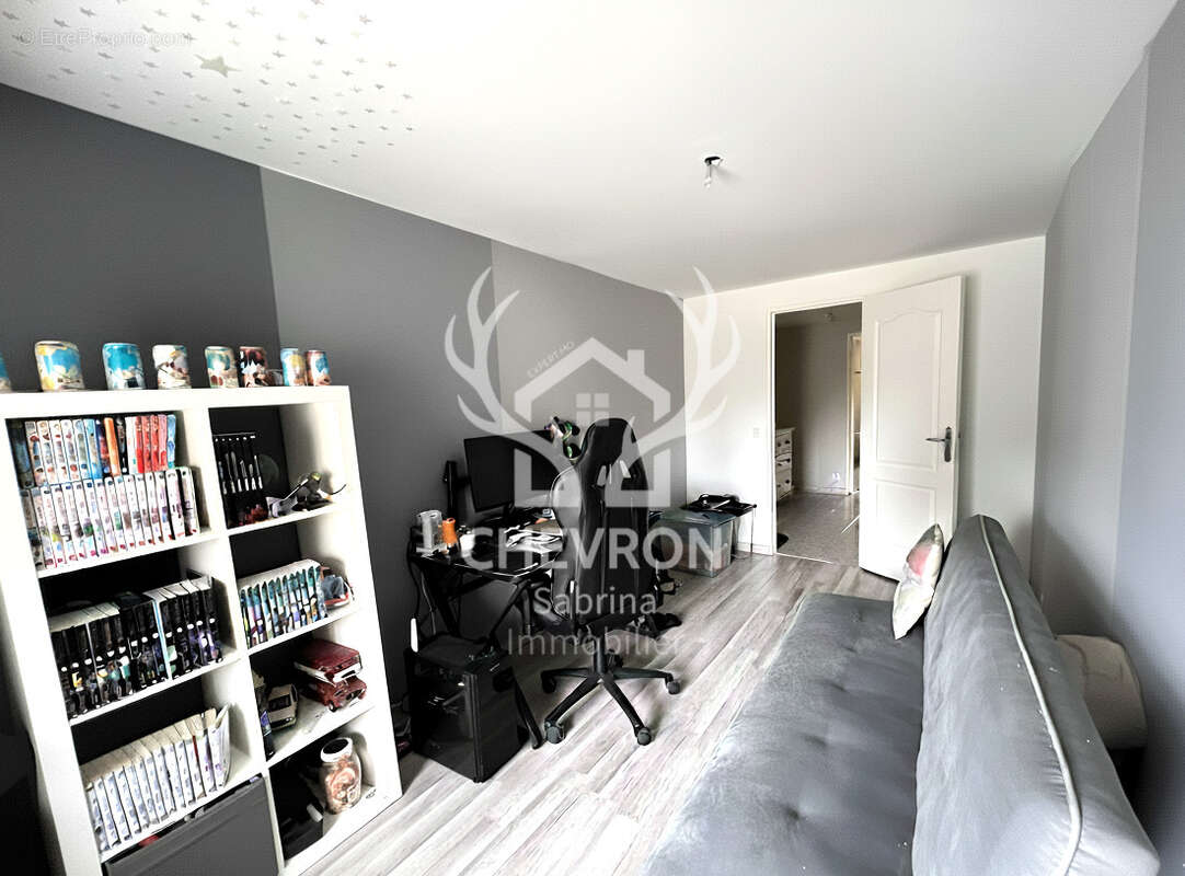 Maison à DOM-LE-MESNIL