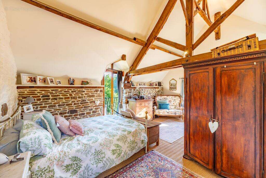 Maison à SAINT-HILAIRE-DU-HARCOUET