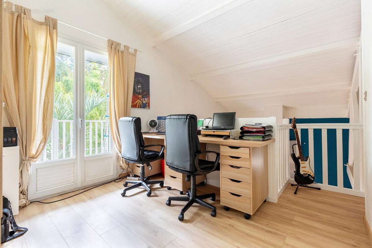 Maison à VILLENAVE-D'ORNON