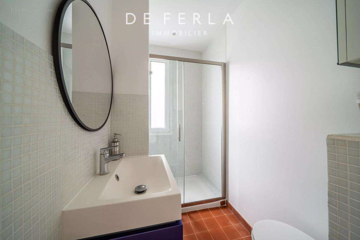 Appartement à PARIS-14E