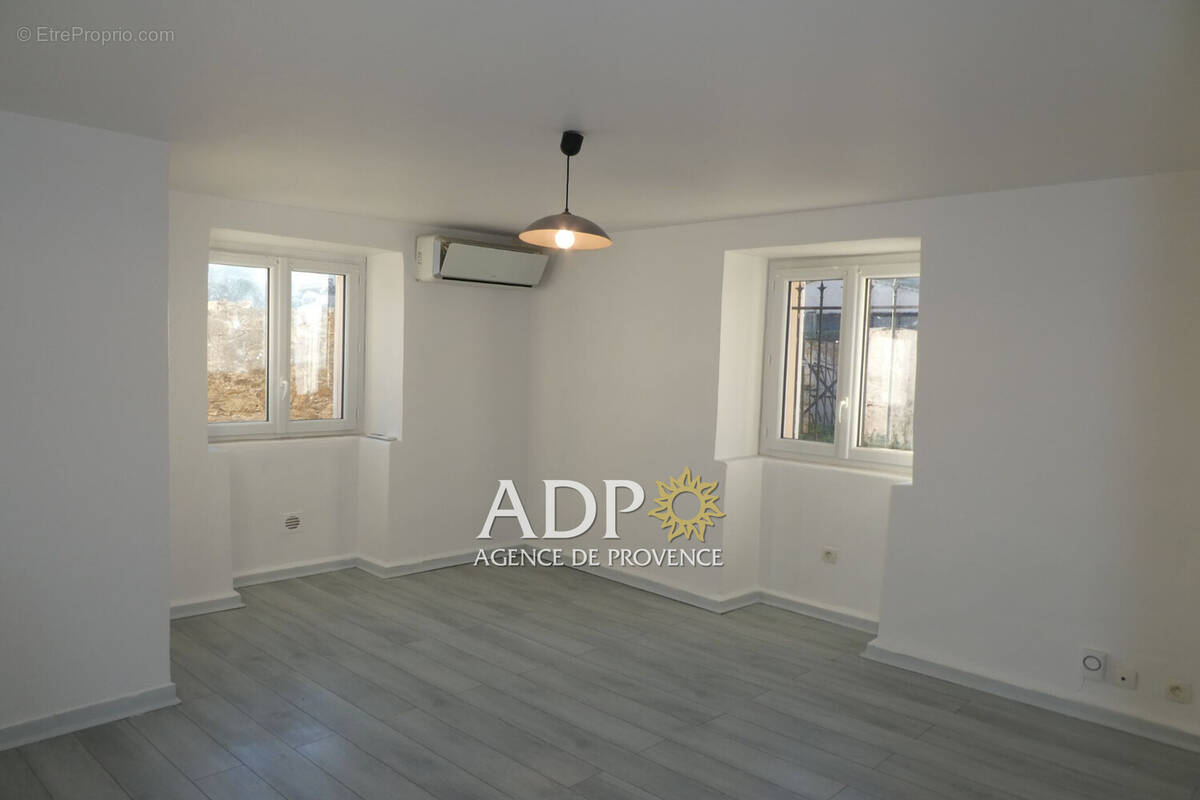 Appartement à PEGOMAS