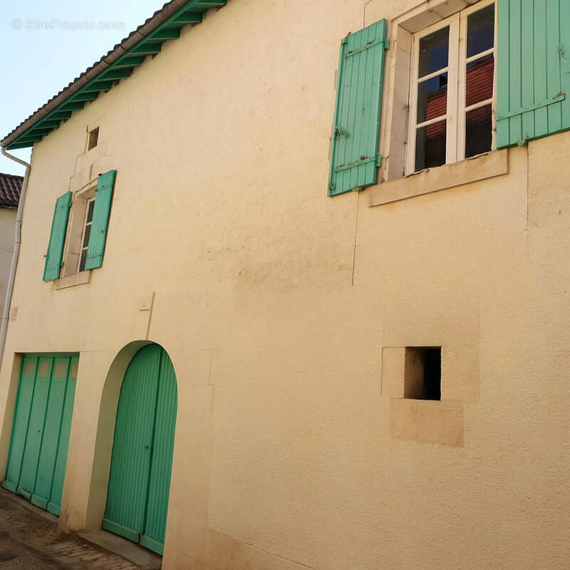 Maison à GRAND-BRASSAC