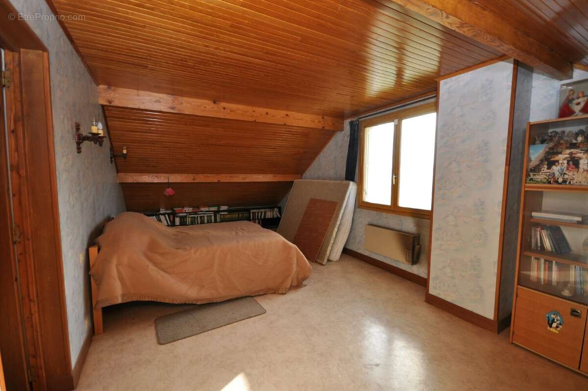 Maison à AVRAINVILLE