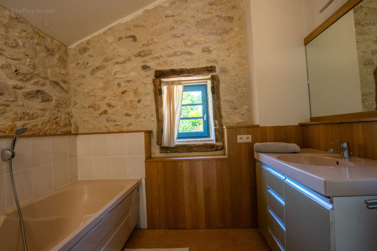 Maison à BAGAT-EN-QUERCY