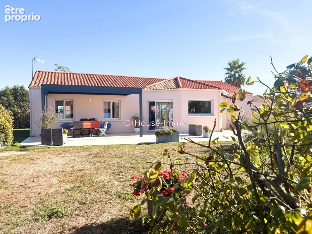 Maison 5 pièces 139 m² à vendre à La Bernerie-En-Retz (44760) - photo 2