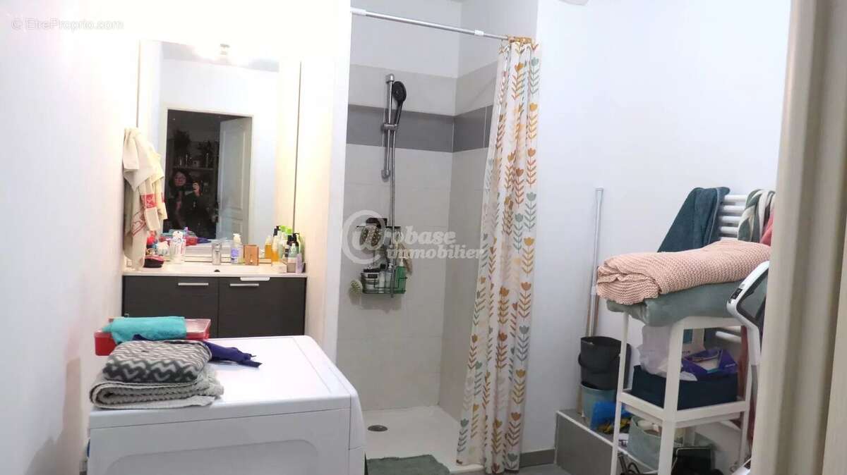 Appartement à MARSEILLE-5E