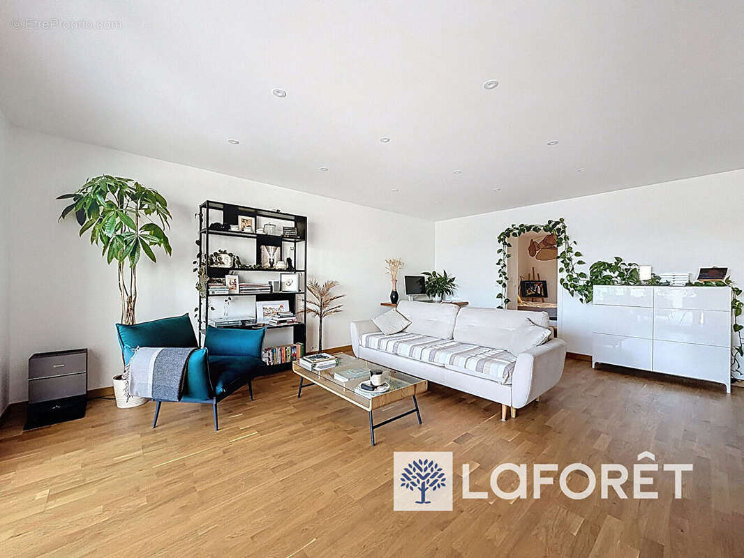 Appartement à SAINT-CYR-AU-MONT-D'OR