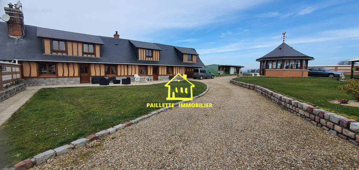 Maison à CANY-BARVILLE