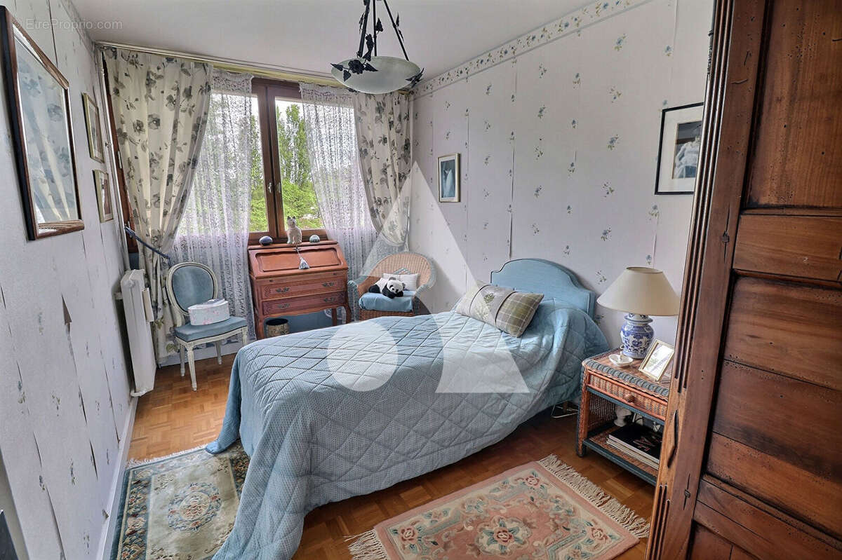 Appartement à BEAUCHAMP