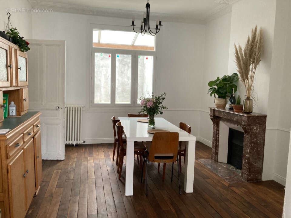 Maison à SAINT-QUENTIN