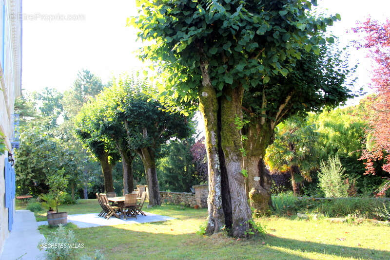 Maison à FARGUES-SAINT-HILAIRE