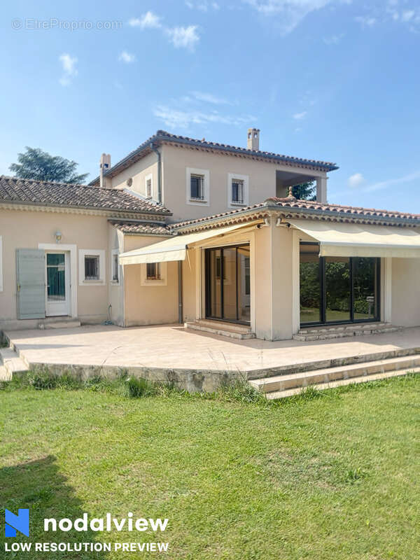 Maison à SAINT-ETIENNE-DU-GRES