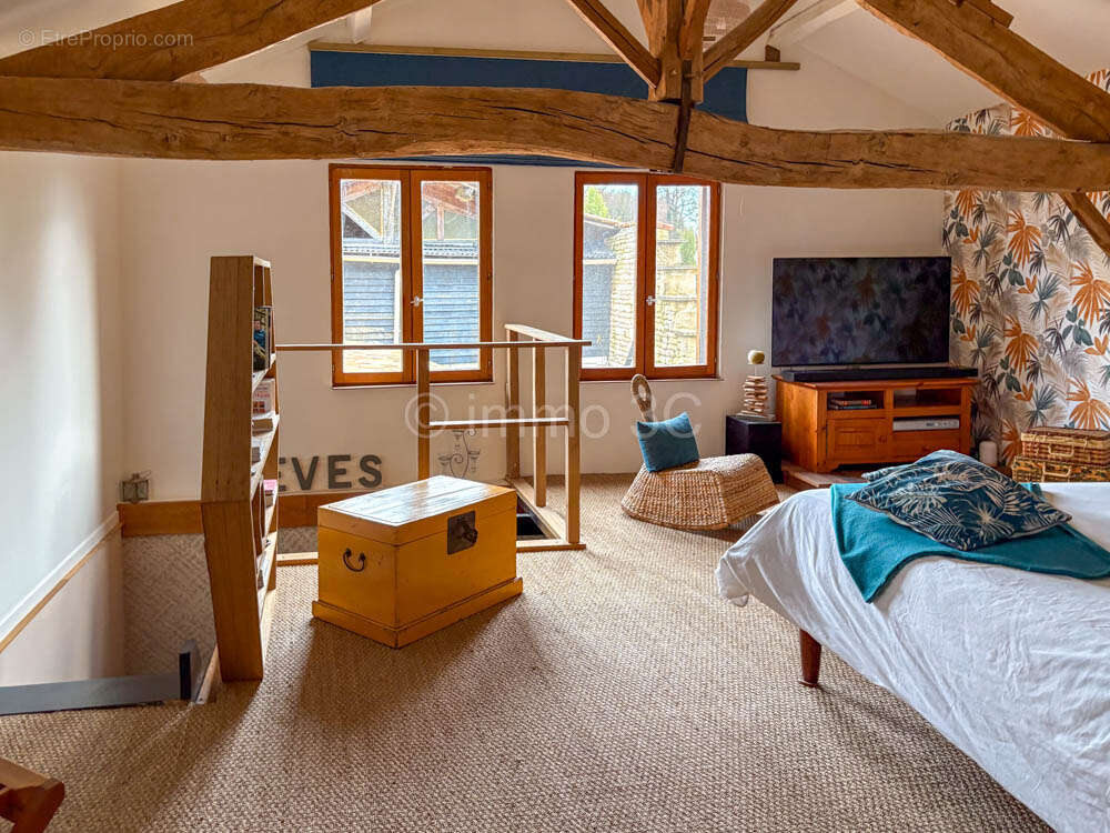 Maison à CHEF-BOUTONNE