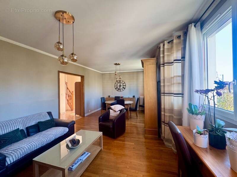 Maison à VILLEMOMBLE