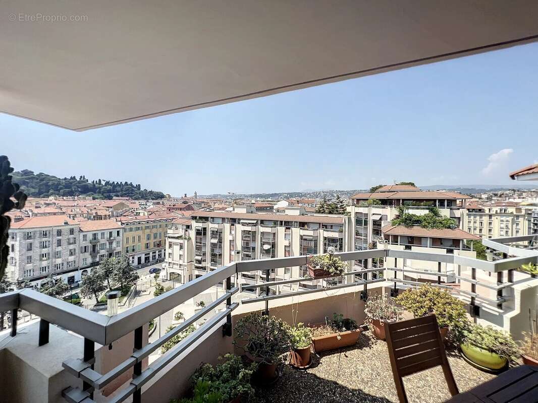F5/ duplex. nice le port / terrasse vue mer / dernier etage - photo 2