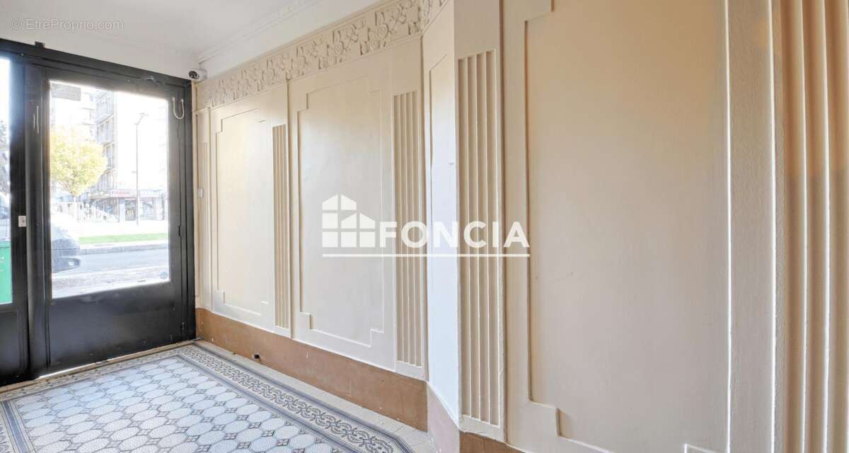 Appartement à PARIS-20E