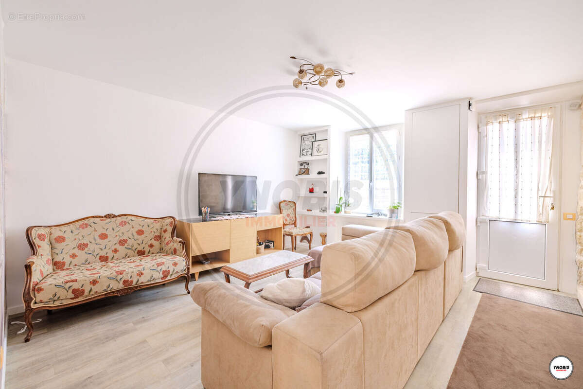 Maison à VAUX-SUR-SEINE