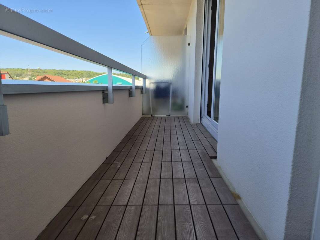 exterieur 3  studio NEUILLY SUR MARNE