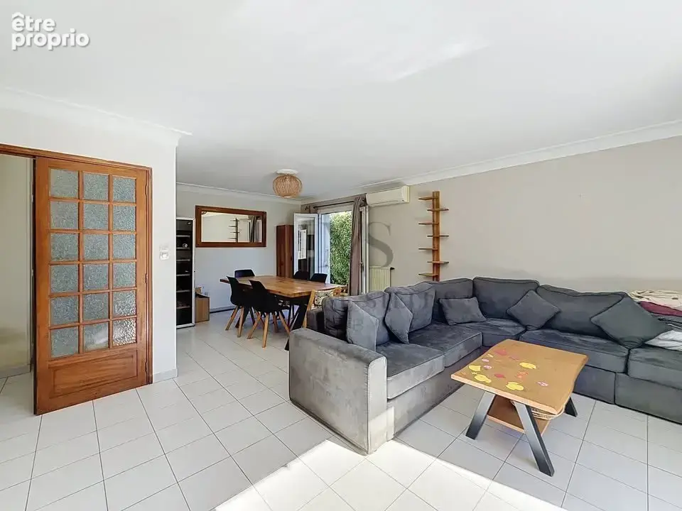 Maison avec piscine en centre-ville de Béziers : 3 chambres, garage et jardin arboré - photo 9