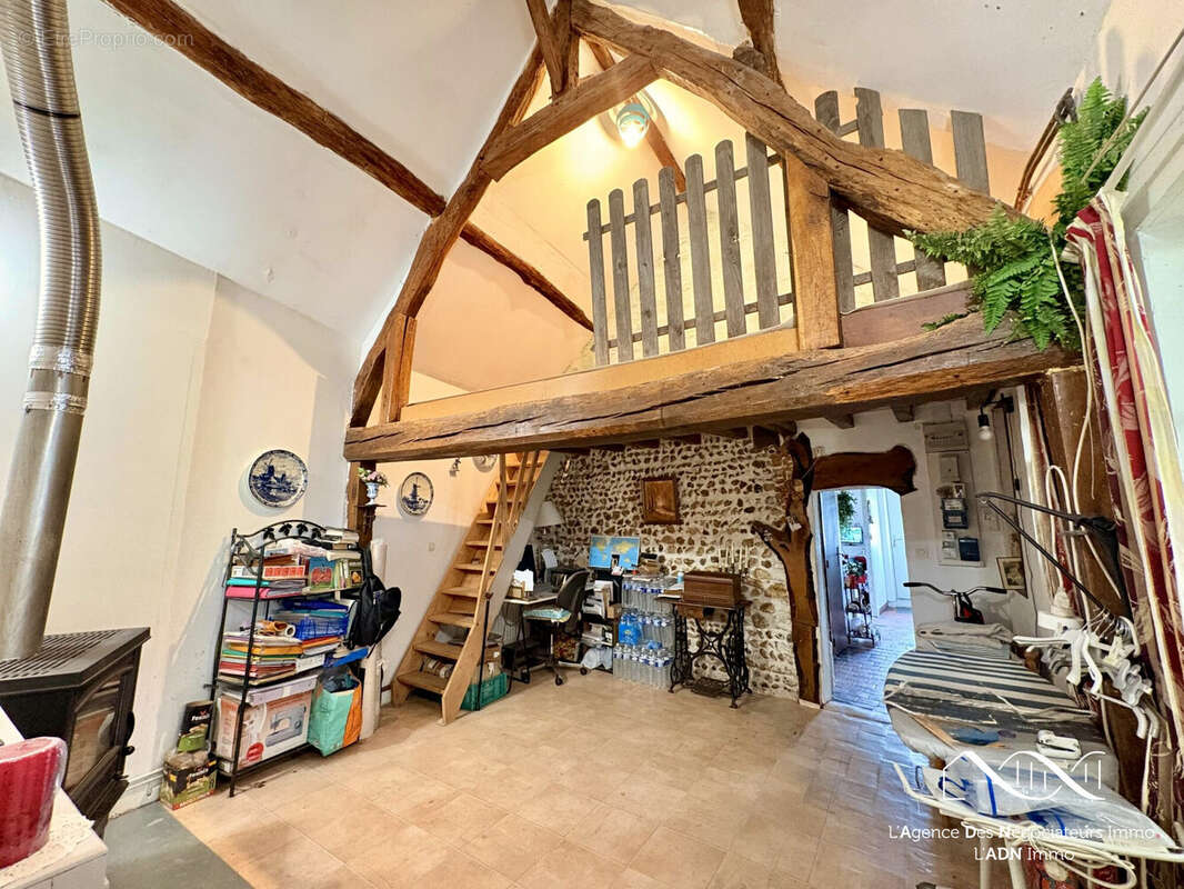 Maison à LES BORDES