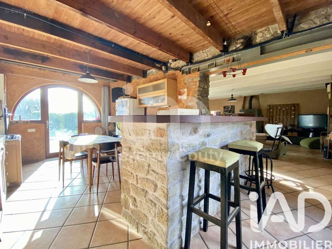 Photo 9 - Maison à CORDEMAIS