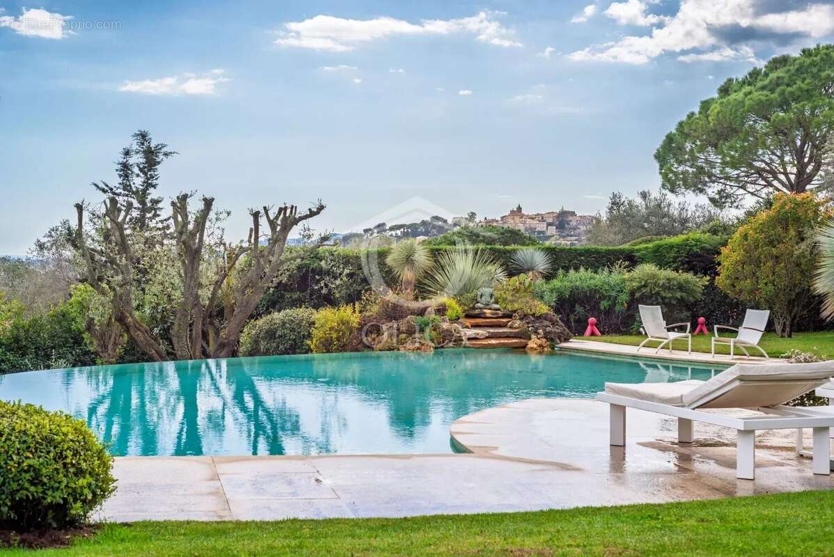 Maison à MOUGINS