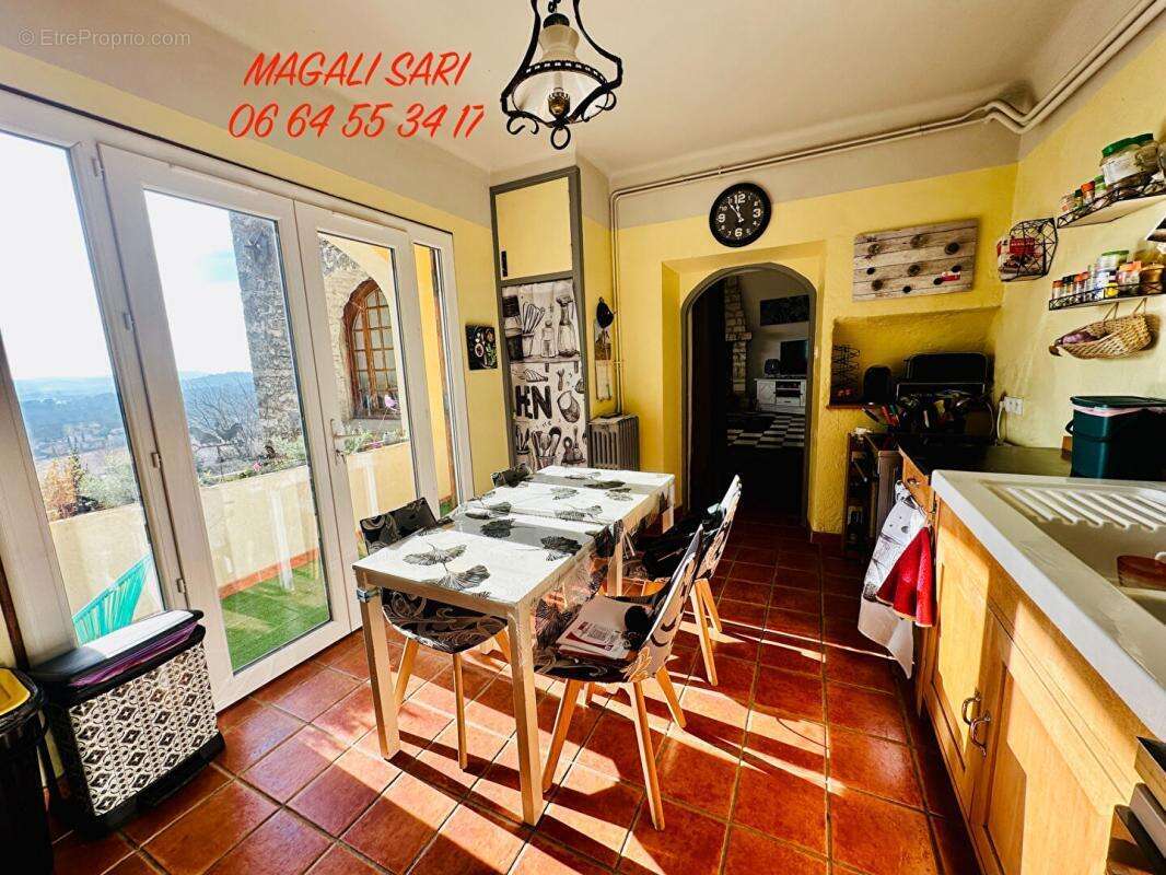 Maison à VEZENOBRES