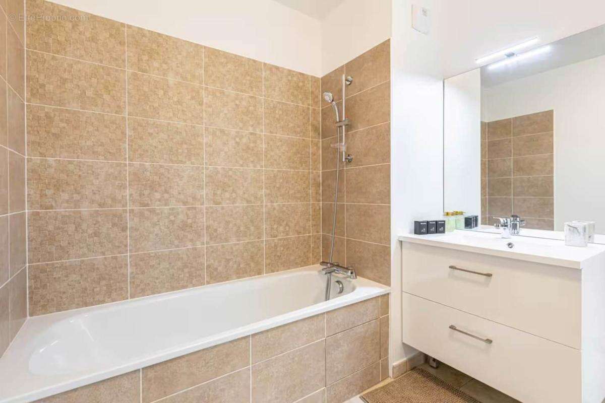 Romainvile - duplex meublé 85m² - 3ch -terrasses & parking - photo 15
