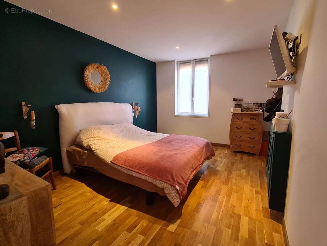 Maison à GRATENTOUR