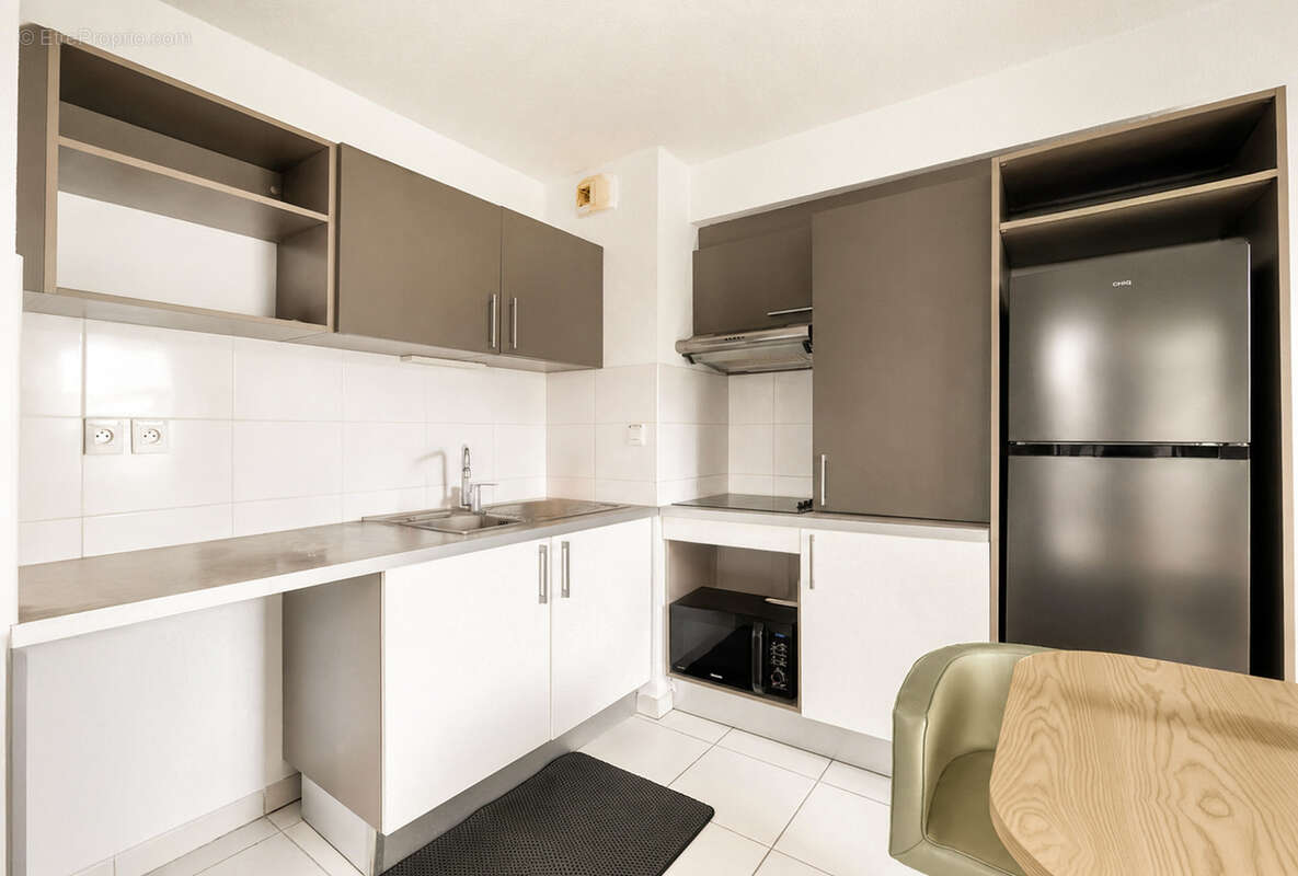 En exclusivité ! Appartement T3 de 62 m2 situé au 1er étage, secteur Barrière de Paris. - photo 7
