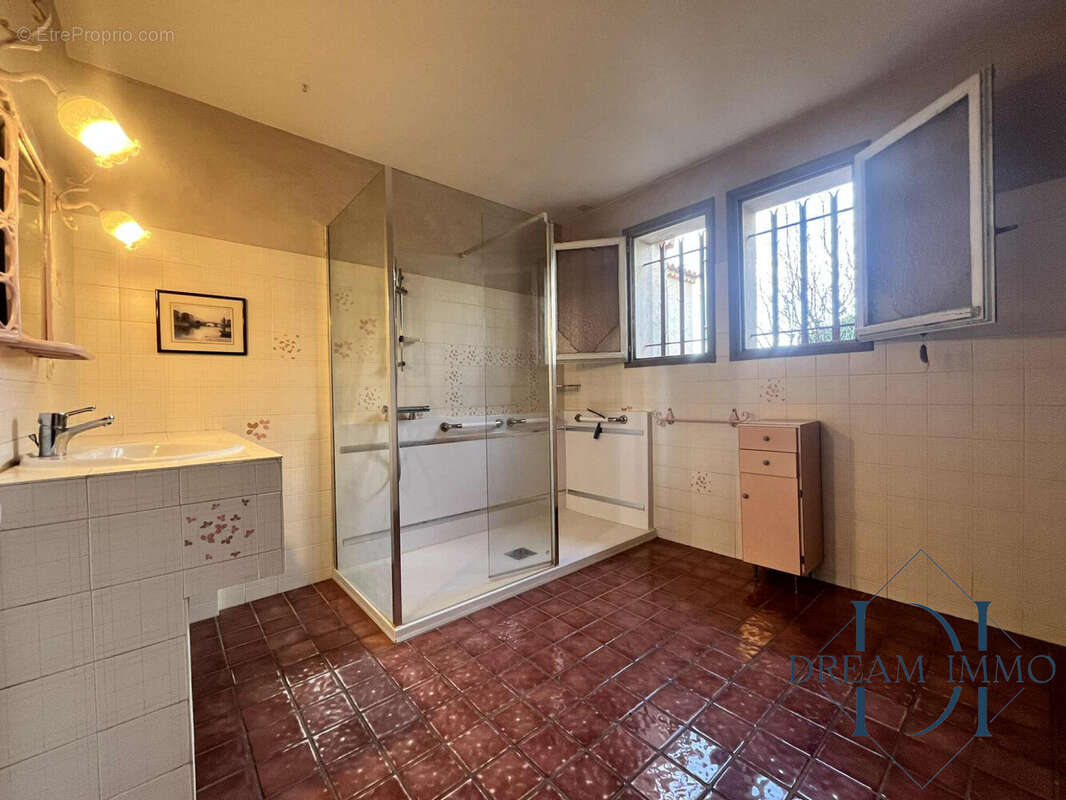 Maison à SOLLIES-PONT