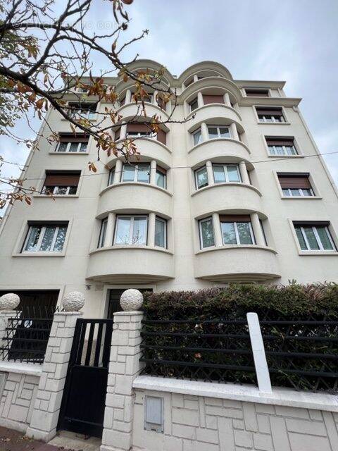 Appartement à NANTERRE