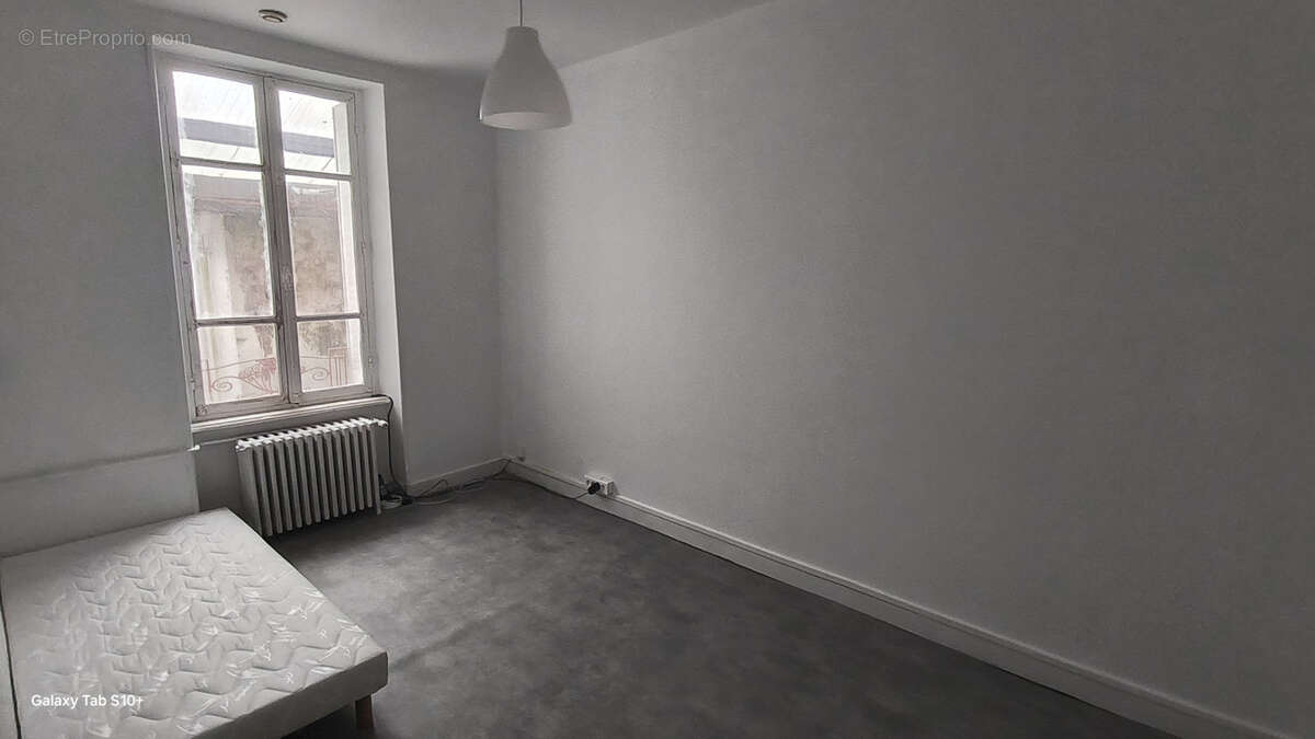 Maison à MAGNAC-BOURG