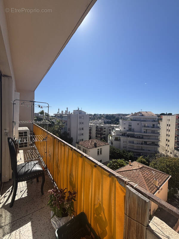 Appartement à LE CANNET