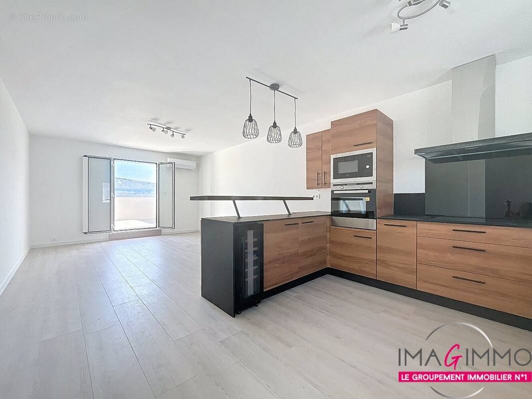 Appartement à MAUGUIO