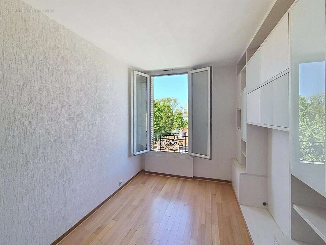 Photo 2 - Appartement à ISSY-LES-MOULINEAUX