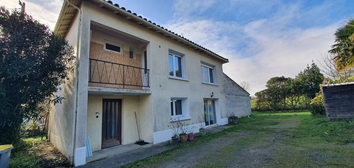 Maison à TONNAY-CHARENTE