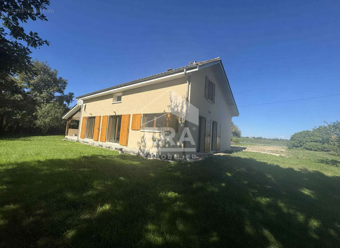 Maison 211m² à montpon-ménestérol - photo 2