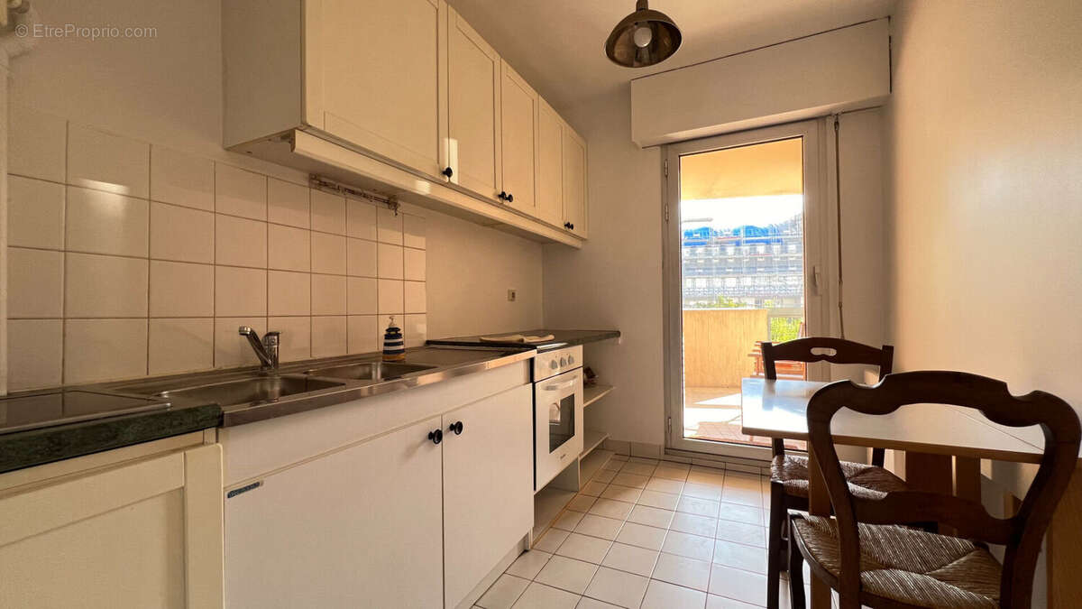 Appartement à PARIS-19E