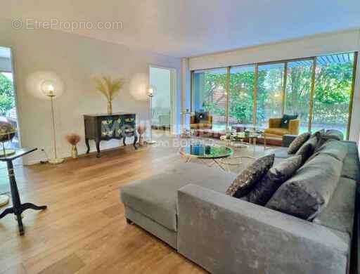 Appartement à LE CHESNAY