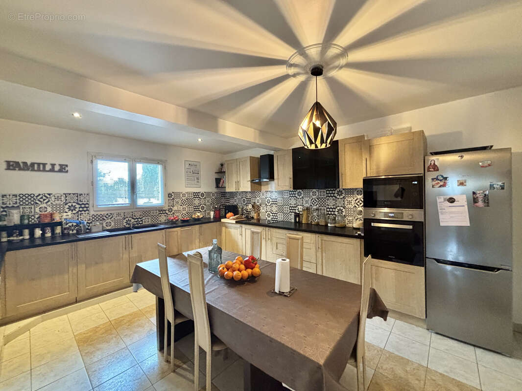 Maison à PORTES-LES-VALENCE