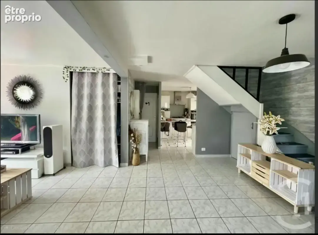 Maison Familiale 4 CH  100m²  en impasse- proche commerces  LE POULFANC SENE (56) - photo 3
