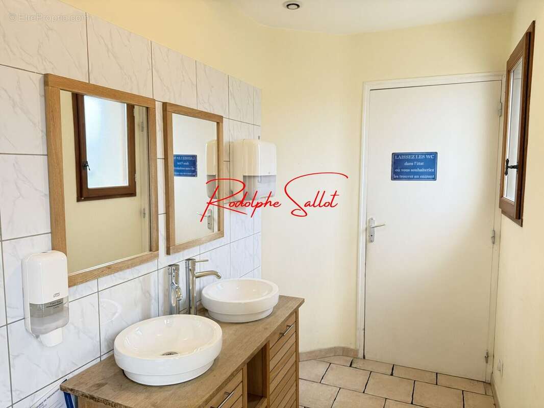 Commerce à POULIGNY-SAINT-PIERRE