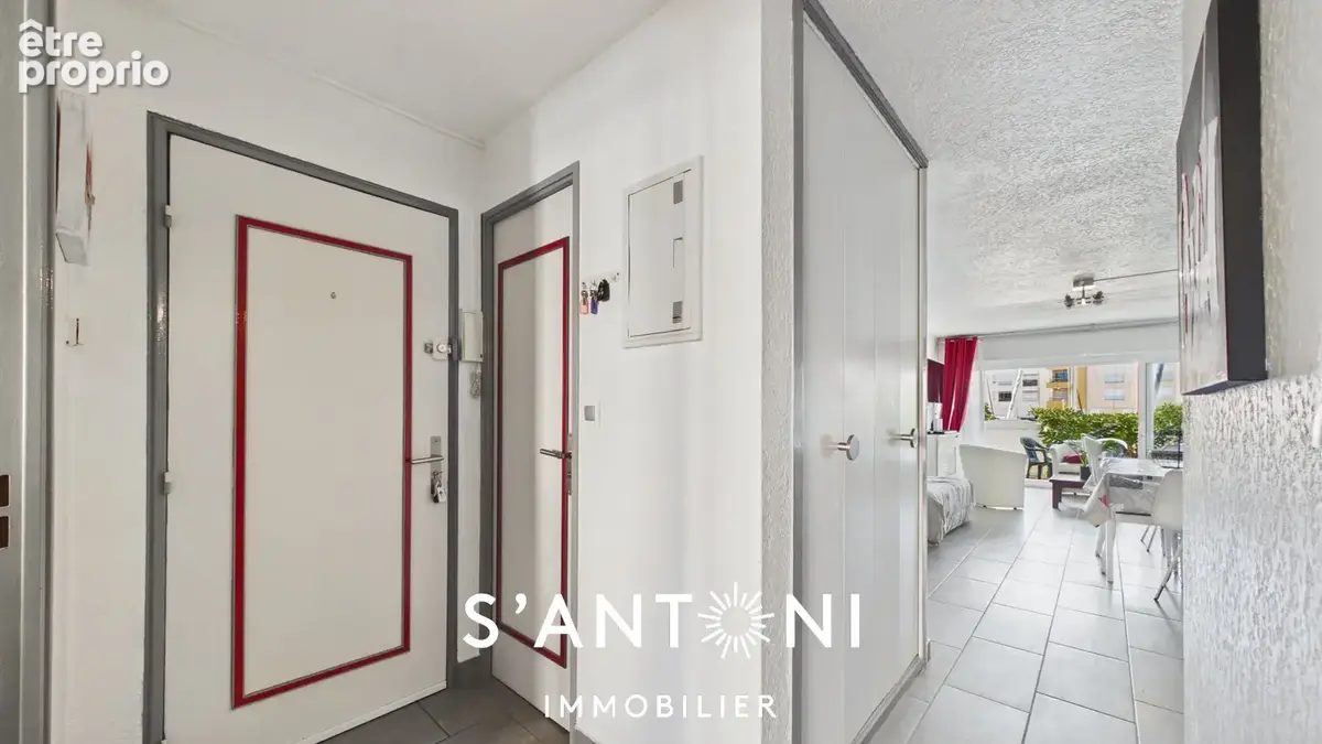 LE CAP D' AGDE - Avant Port - Magnifique Appartement de type T2 + Cabine - vue d' exception - Parking - Cellier - Cave - photo 12