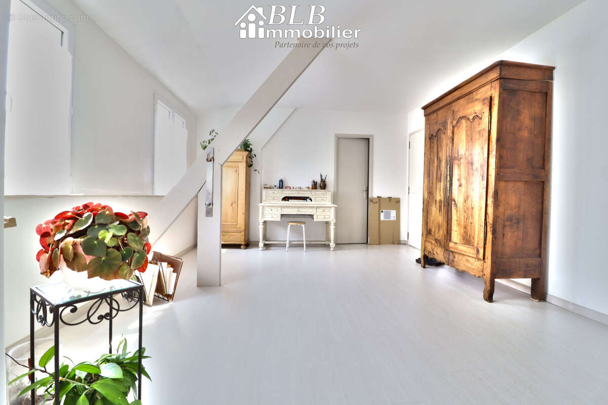 Maison à LE PERRAY-EN-YVELINES